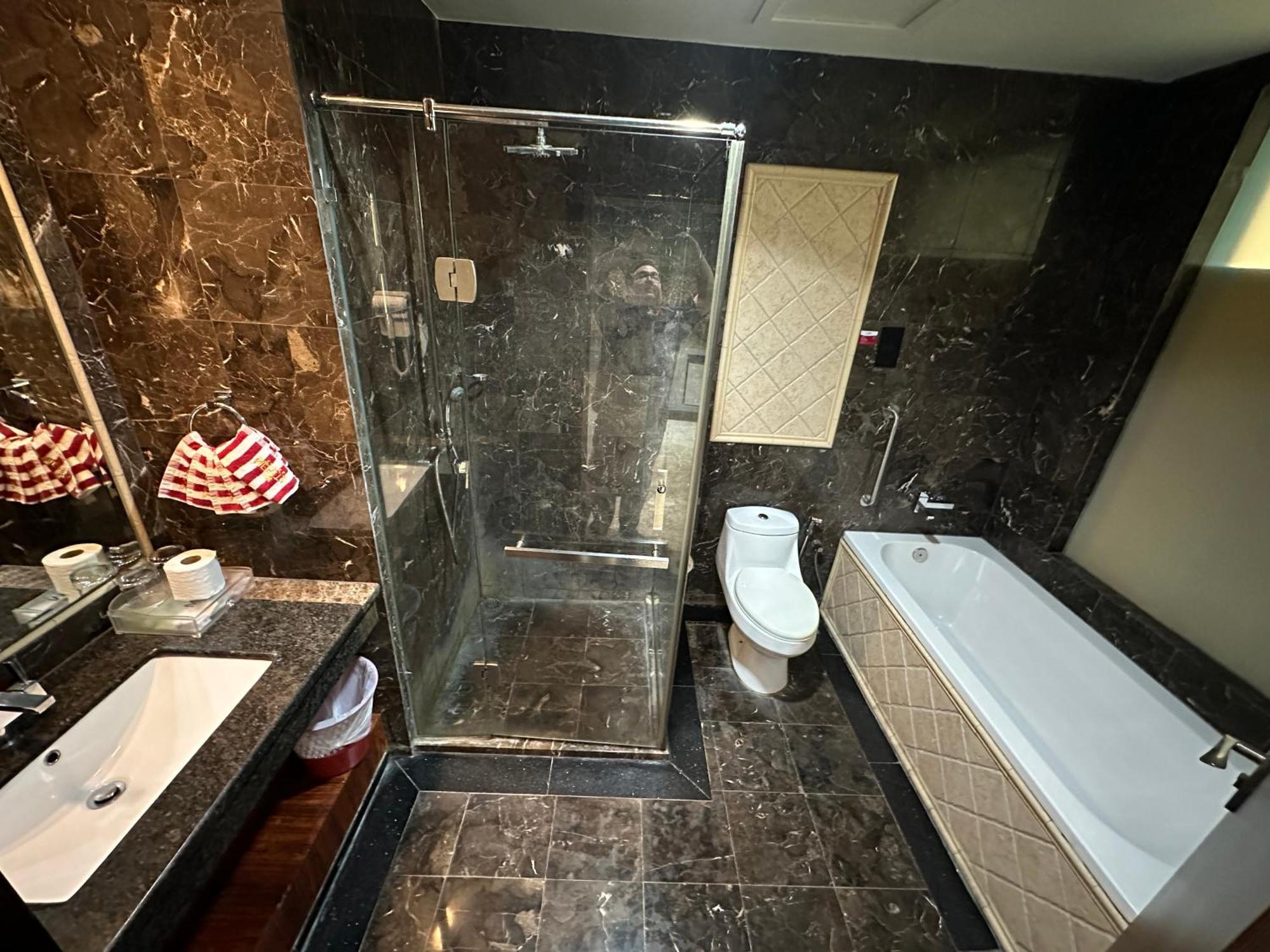 Meritz Hotel Мірі Екстер'єр фото