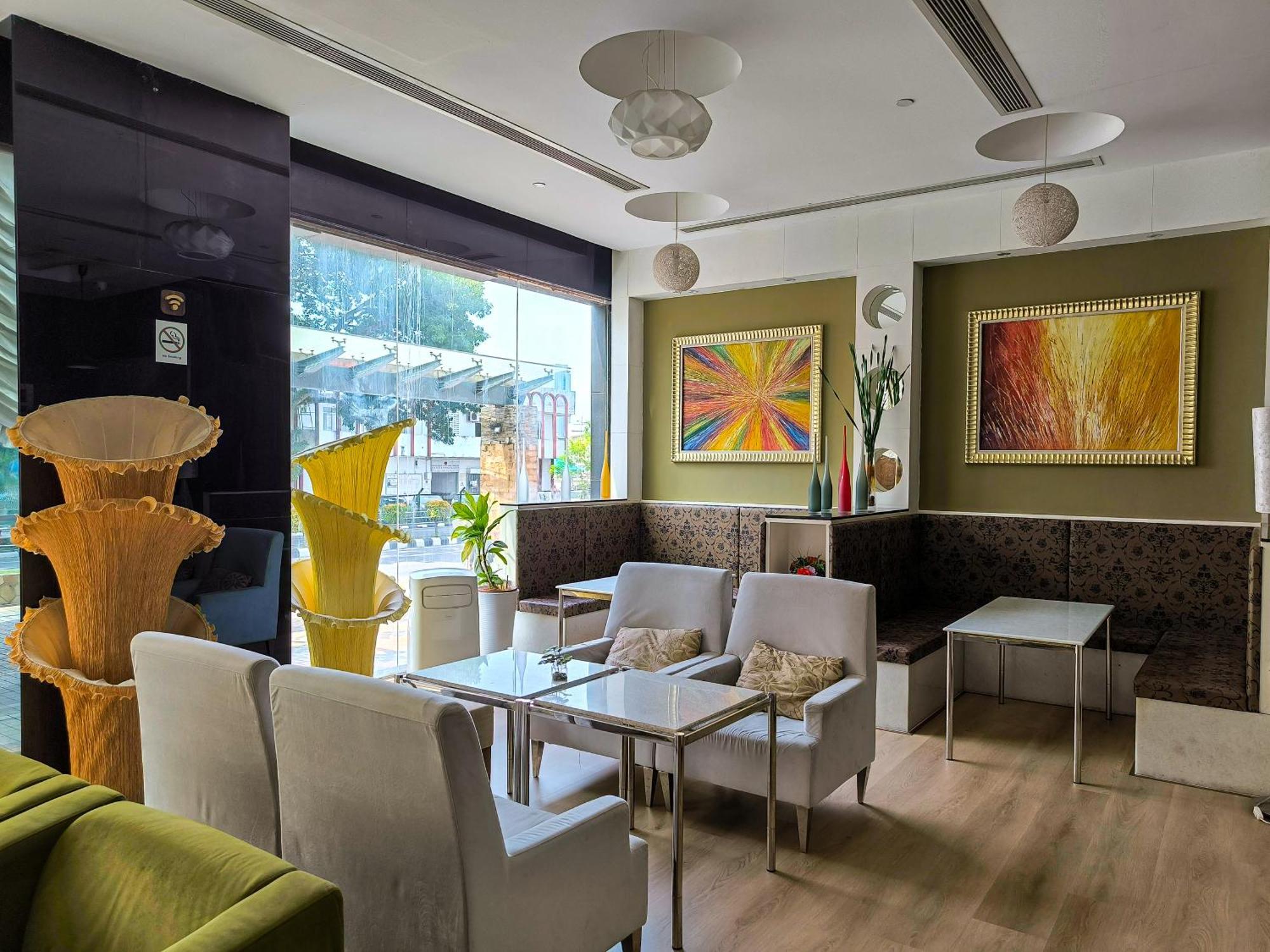 Meritz Hotel Мірі Екстер'єр фото